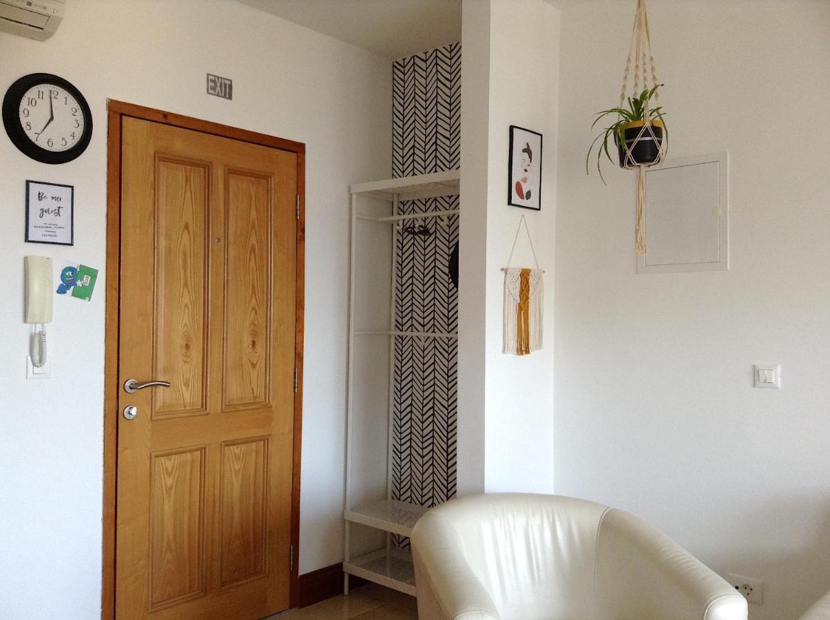 Seaesta Apartment Pool And Beach Slatine Esterno foto