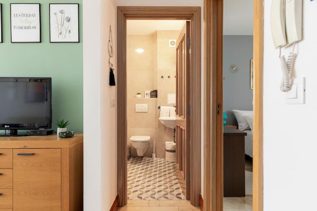 Seaesta Apartment Pool And Beach Slatine Esterno foto